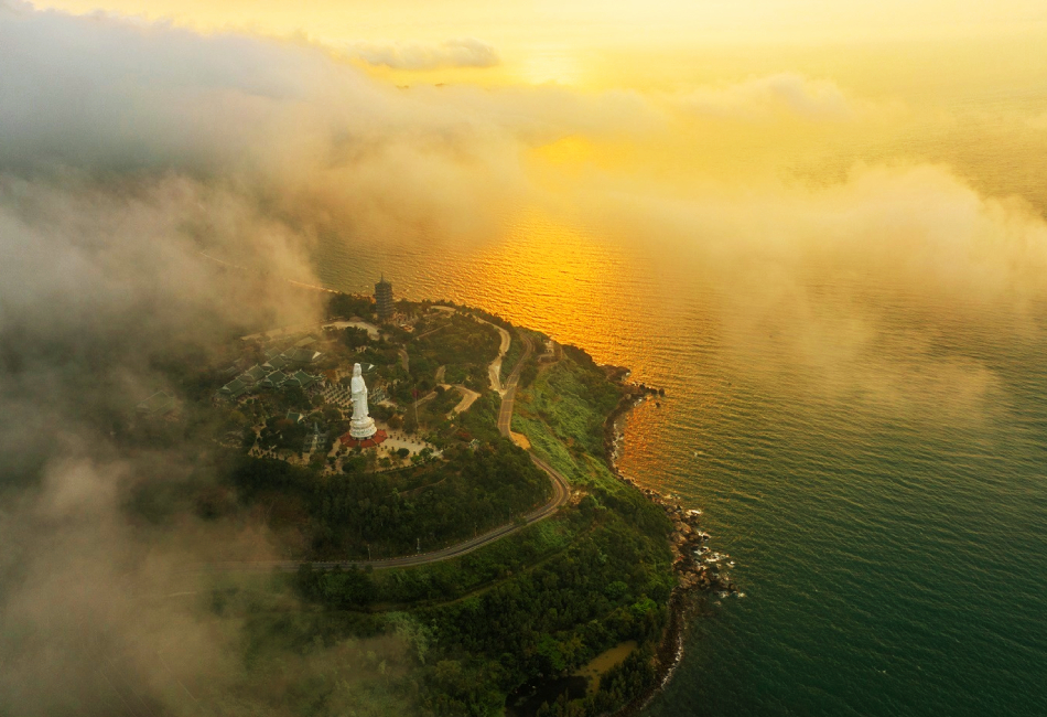 Linh Ung Pagoda Son Tra Peninsula